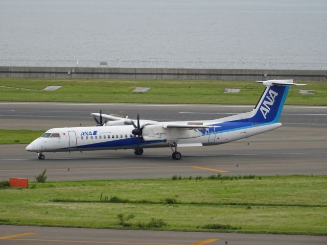 de Havilland Dash 8-200 (JA854A)