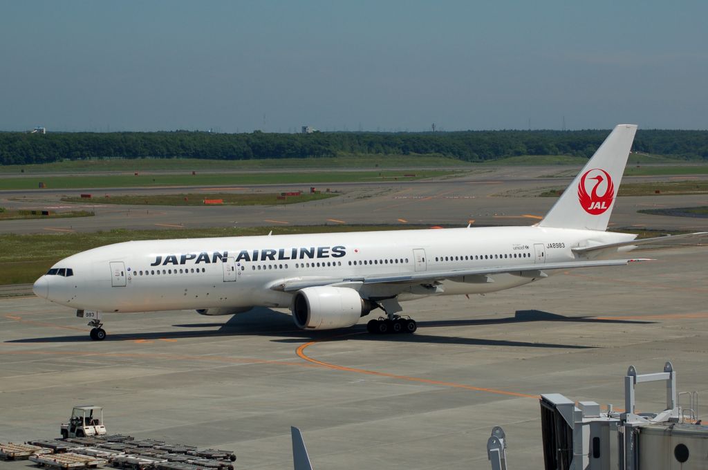 Boeing 777-200 (JA8983) - 2013-07-13