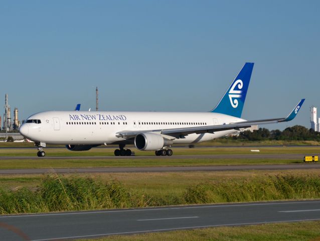 BOEING 767-300 (ZK-NCG)