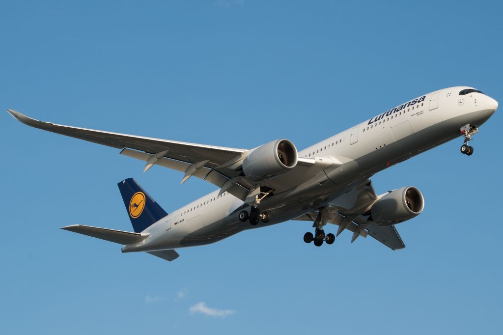 Airbus A350-900 (D-AIXA) - This aircraft was lufthansas first A350.