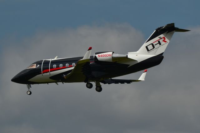 Canadair Challenger (N400DH) - JOE GIBBS RACING INC (NASCAR driver Denny Hamlin) on final at KJQF - 9/26/18