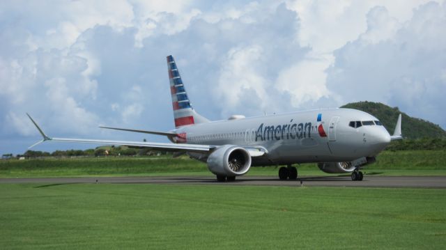 Boeing 737 MAX 8 (N326SJ)