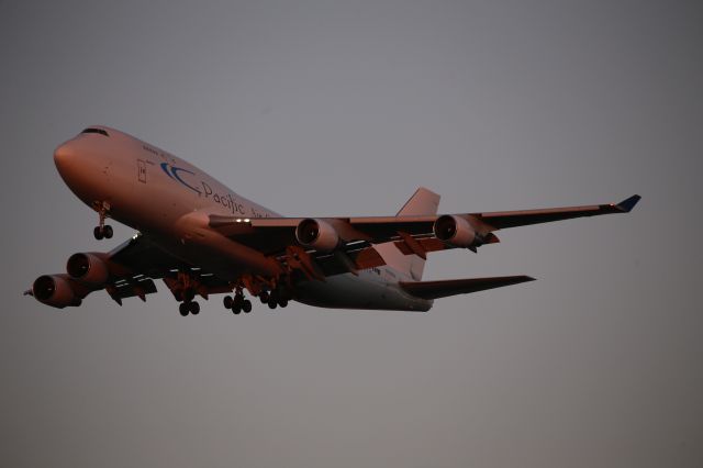 Boeing 747-400 (N703CK)