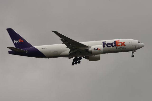 BOEING 777-200LR (N872FD) - 23-L