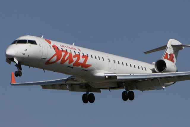 Canadair Regional Jet CRJ-700 (C-FNJZ) - March 13, 2009 - approached Toronto