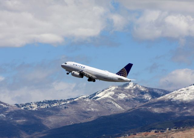 Airbus A319 (N847UA)