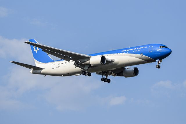 BOEING 767-300 (4X-ISR)