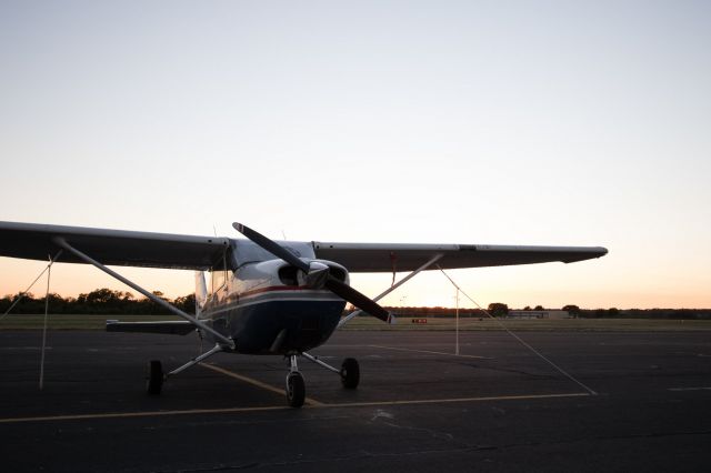 Cessna Skyhawk (N904CP)