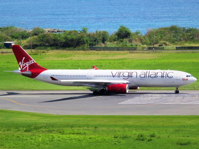 Airbus A330-300 (G-VWAG)