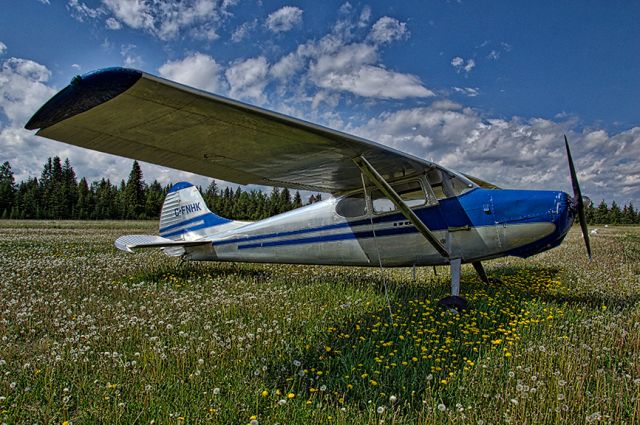 Beechcraft 18 (C-FNHK) - Cessna 170 C-FNHK