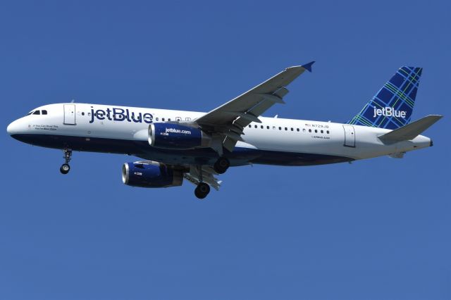 Airbus A320 (N729JB)