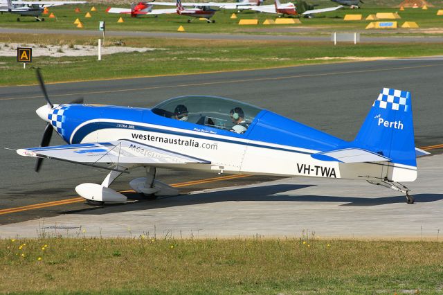 EXTRA EA-300 (VH-TWA)