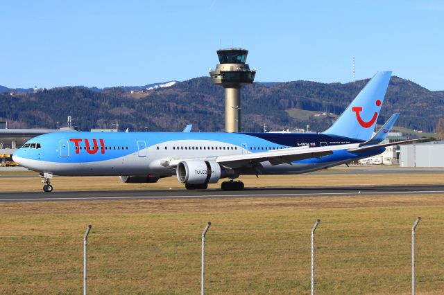 BOEING 767-300 (G-OBYH)