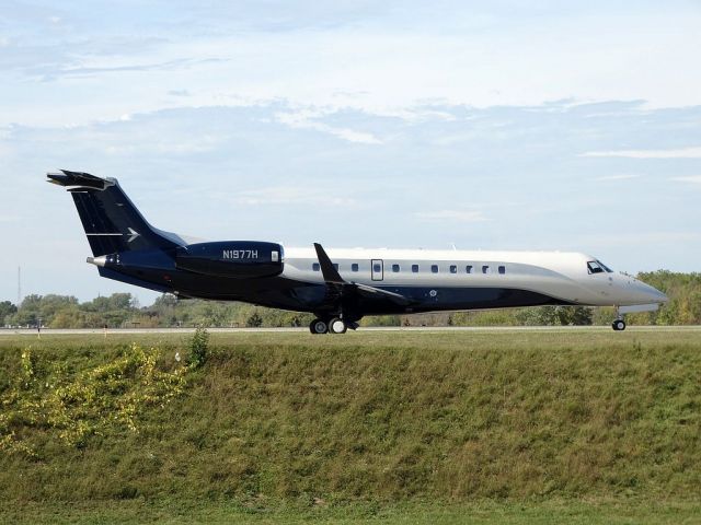 Embraer Legacy 600/650 (N1977H)