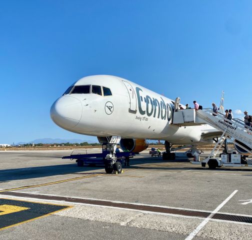 BOEING 757-300 (D-ABOJ)