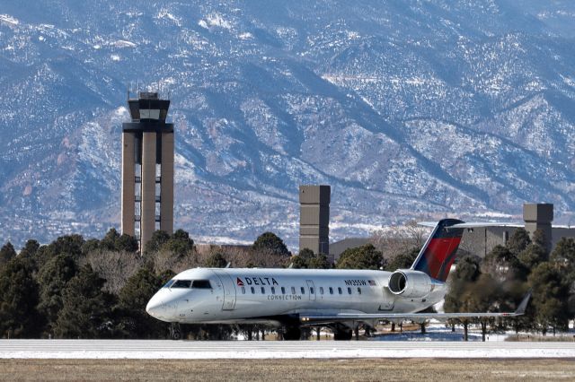 Canadair Regional Jet CRJ-200 (N935SW) - Taking 17L