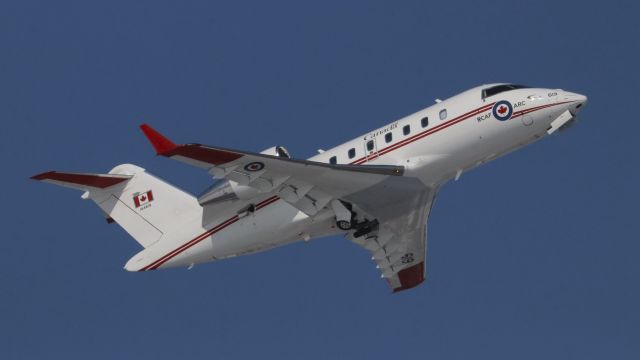 14-4619 — - Bombardier CC-144D “Challenger" (144619) of 412 “Falcon” Transport Squadron, Royal Canadian Air Force departing YOW on Rwy 07 on 22 Mar 23. Primarily used for VIP transportation, the Challenger also provides support to operations and MEDEVAC.