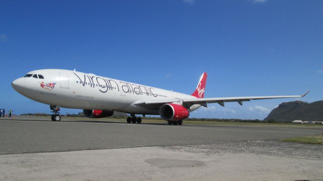 Airbus A330-300 (G-VKSS)