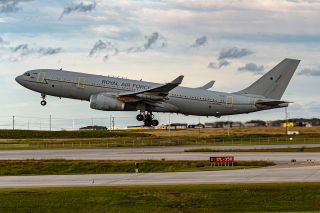 Airbus A330-300 (ZZ337)