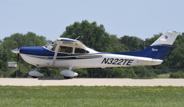 Cessna Skylane (N322TE) - Airventure 2019