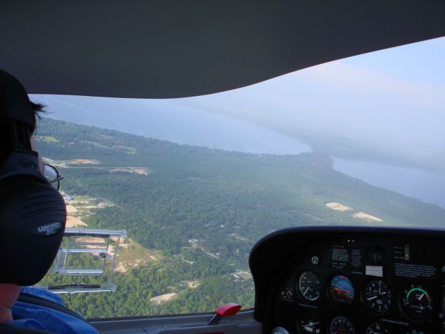 Diamond DA-20 (N493PA) - Flying over the lakes of Florida