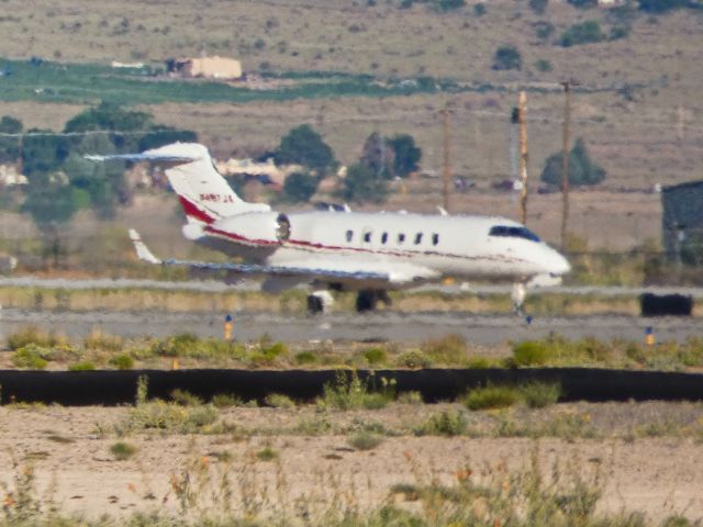 Bombardier Challenger 300 (N487JA)