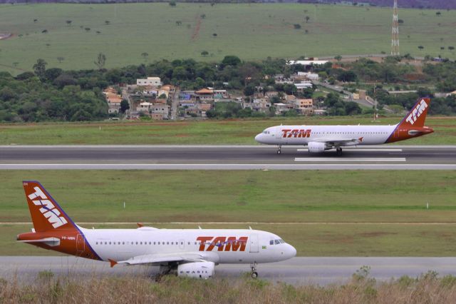 Airbus A320 (PR-MBN)