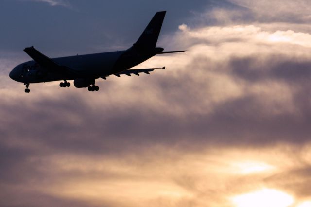 N728FD — - Landing past a beautiful sunset in CLE