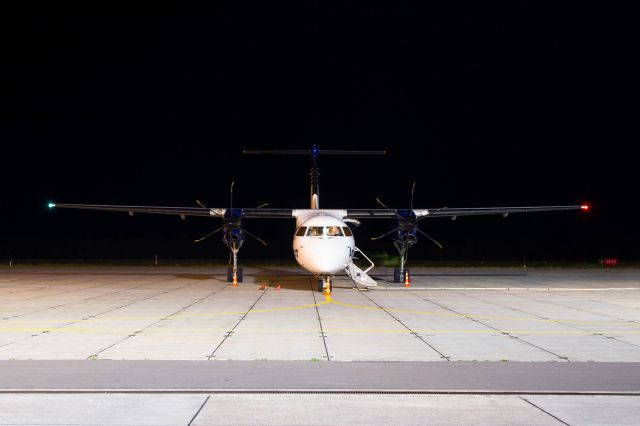 de Havilland Dash 8-400 (RA-67252) - The first ever spotting on Iturup Island (Kuril Islands). Spotting was organized by Aurora Airlines, which was attended by spotters from Primorye and Sakhalin, among whom was me