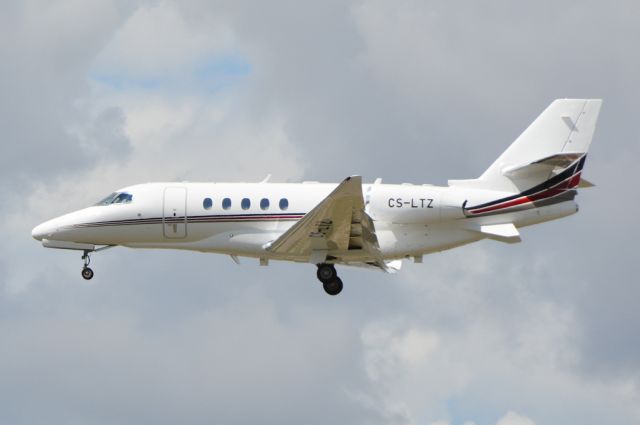 Cessna Citation Latitude (CS-LTZ) - Landing on RWY22L