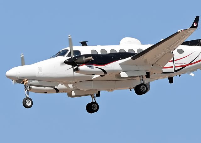 Beechcraft Super King Air 300 (N352BC)