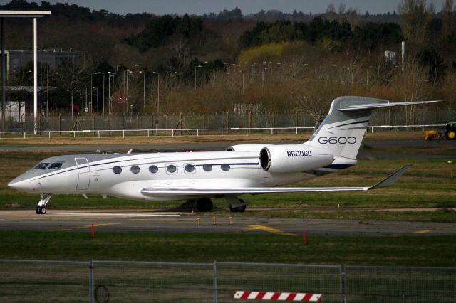 GULFSTREAM AEROSPACE G-7 Gulfstream G600 (N600GU) - Lining up to depart rwy 24 on 13-Mar-20.