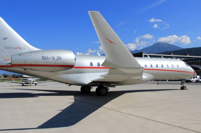 Bombardier Global Express (9H-VJR)