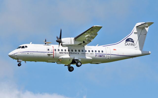 F-HMTO — - meteo-france safire atr-42 f-hmto about to land at shannon 25/6/17.