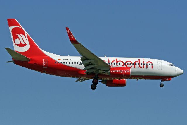 Boeing 737-700 (D-ABLB)