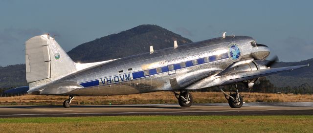 Douglas DC-3 (VH-OVM)