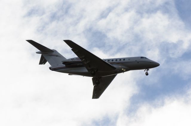 VT-VDM — - Final approach runway 34