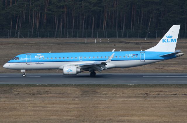 Embraer ERJ-190 (PH-EZI)