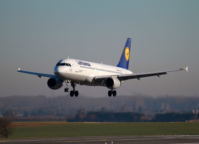 Airbus A320 (D-AIPS)