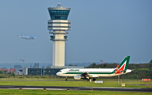 Boeing 737-800 (EI-IKG)