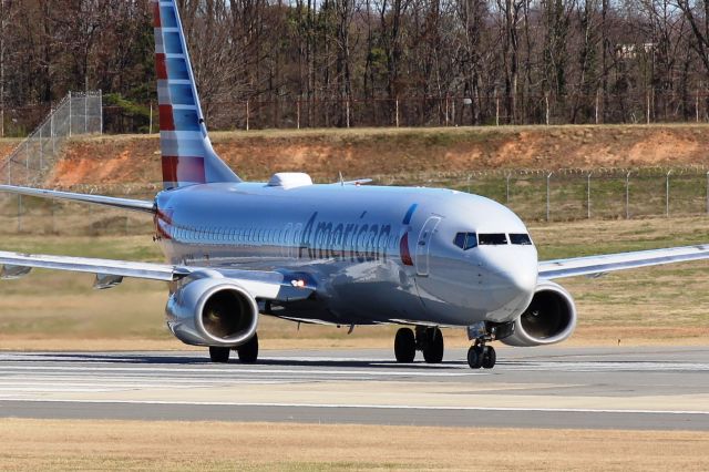 Boeing 737-800 (N912AN)