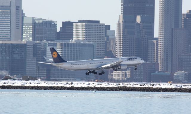 Airbus A340-600 (D-AIHB)