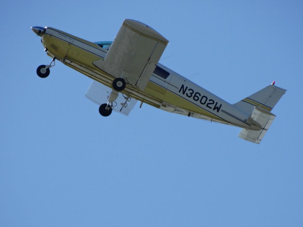 Piper Saratoga (N3602W)