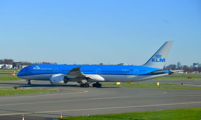 Boeing 787-9 Dreamliner (PH-BHA) - KLM Boeing 787-9 Dreamliner PH-BHA in Amsterdam 