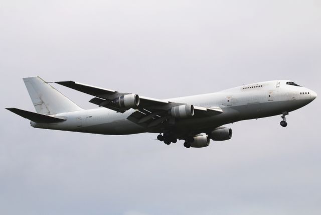 Boeing 747-200 (4L-GEN)