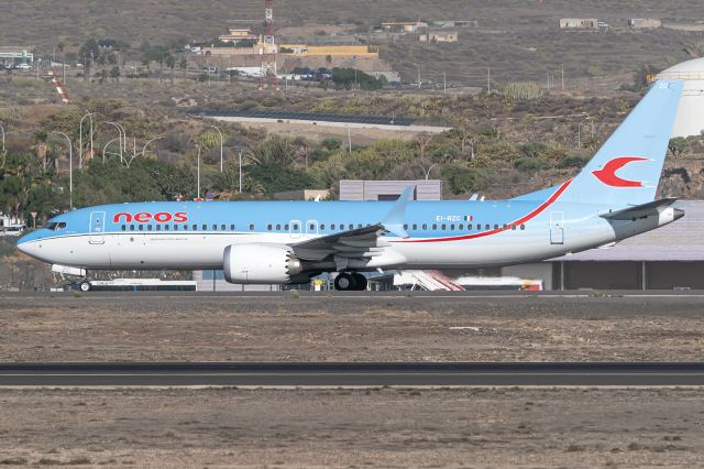 Boeing 737 MAX 8 (EI-RZC)