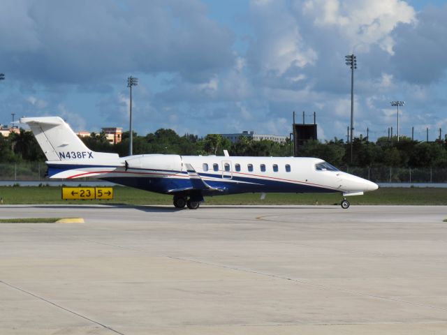 Learjet 45 (N438FX) - Taxiing out for a departure runway 05.