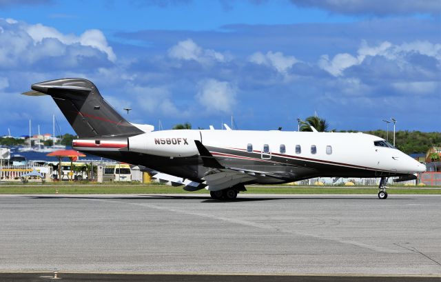 Bombardier Challenger 300 (N580FX)