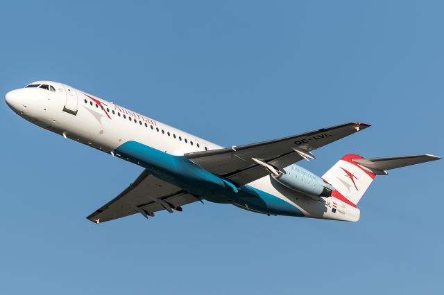 Fokker 100 (OE-LVL)