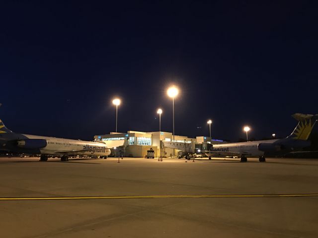 McDonnell Douglas MD-83 (N881GA) - Becoming a rare sight. Two Allegiant MD-80s at GSP both wearing the old livery!